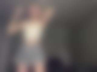 Bella's Live Sex Cam Show
