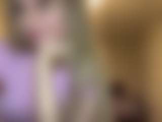 Live cam show with Bella - Strip Blonde Hair on Camsoda