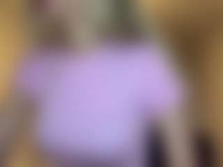 Bella's Live Sex Cam Show