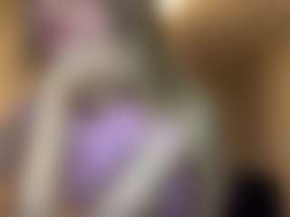Bella's Live Sex Cam Show