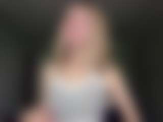 Bella's Live Sex Cam Show