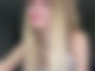 Bella's Live Sex Cam Show