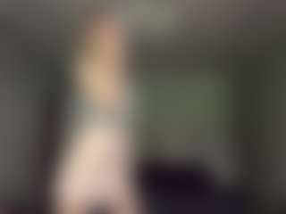 Bella's Live Sex Cam Show