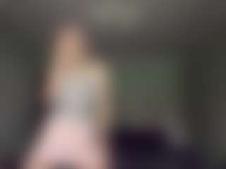 Bella's Live Sex Cam Show