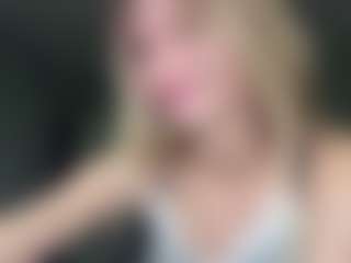 Bella's Live Sex Cam Show