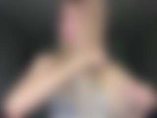 Bella's Live Sex Cam Show