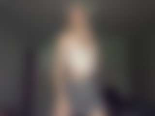 Bella's Live Sex Cam Show