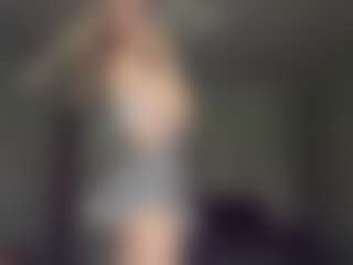 Bella's Live Sex Cam Show