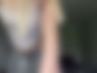 Bella's Live Sex Cam Show