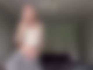 Bella's Live Sex Cam Show