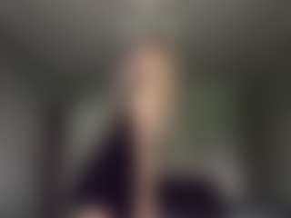 Bella's Live Sex Cam Show