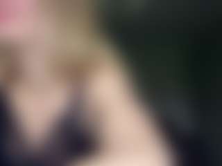 Bella's Live Sex Cam Show