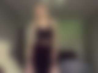 Bella's Live Sex Cam Show