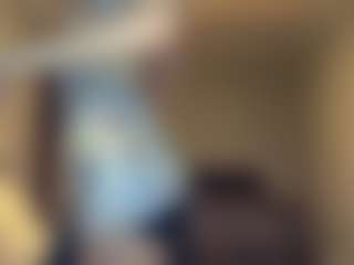 Bella's Live Sex Cam Show