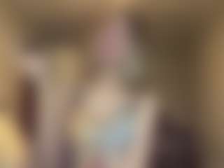 Bella's Live Sex Cam Show