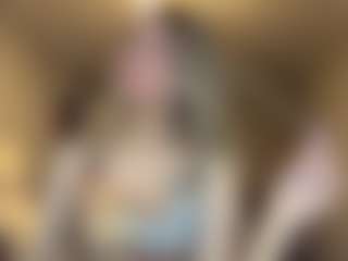 Bella's Live Sex Cam Show