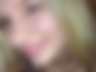 Bella's Live Sex Cam Show