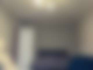 Live cam show with Bella - Shaved Pussy Teen (18+) on Camsoda