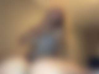 Bella's Live Sex Cam Show