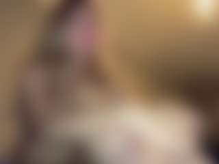 Bella's Live Sex Cam Show