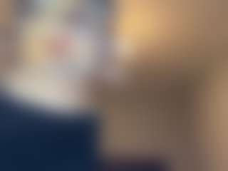 Live cam show with Bella - Shaved Pussy Teen (18+) on Camsoda