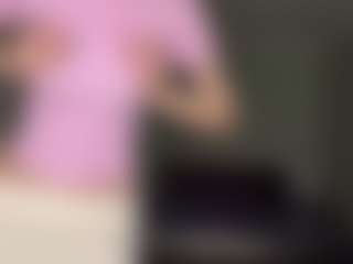 Bella's Live Sex Cam Show