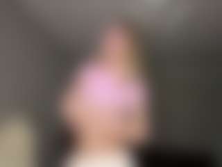 Bella's Live Sex Cam Show