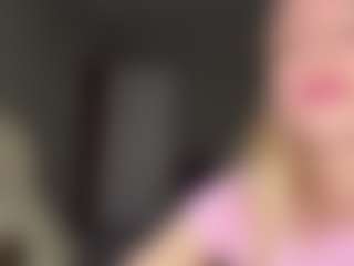 Bella's Live Sex Cam Show