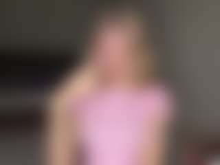 Bella's Live Sex Cam Show