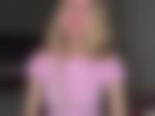 Bella's Live Sex Cam Show