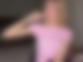 Bella's Live Sex Cam Show