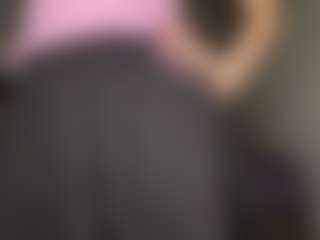 Bella's Live Sex Cam Show