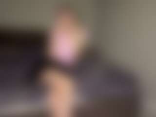 Bella's Live Sex Cam Show
