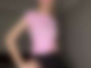 Bella's Live Sex Cam Show