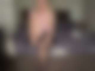 Bella's Live Sex Cam Show