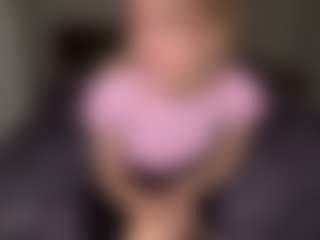 Bella's Live Sex Cam Show