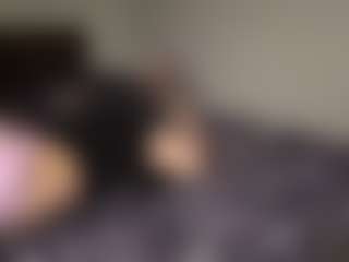 Bella's Live Sex Cam Show