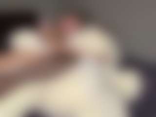 Bella's Live Sex Cam Show