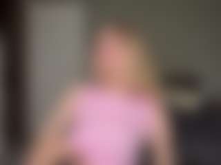 Bella's Live Sex Cam Show