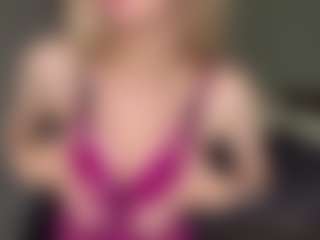 Bella's Live Sex Cam Show