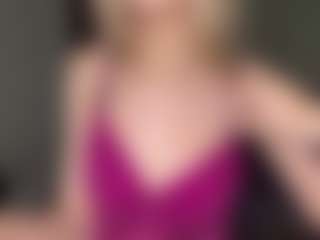 Bella's Live Sex Cam Show