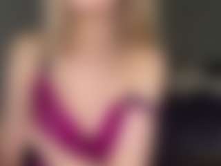Bella's Live Sex Cam Show