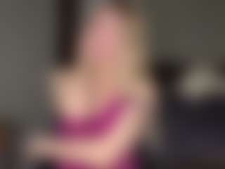 Bella's Live Sex Cam Show