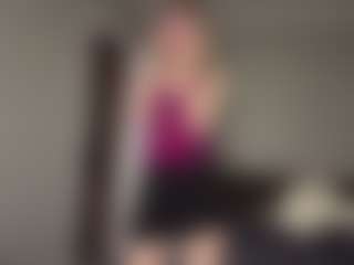 Bella's Live Sex Cam Show