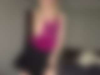 Bella's Live Sex Cam Show