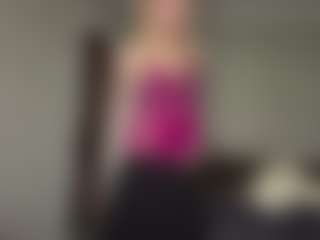 Bella's Live Sex Cam Show