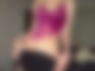 Bella's Live Sex Cam Show