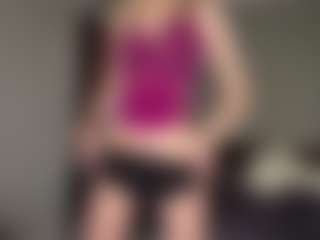 Bella's Live Sex Cam Show