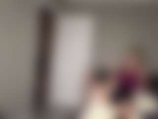 Bella's Live Sex Cam Show