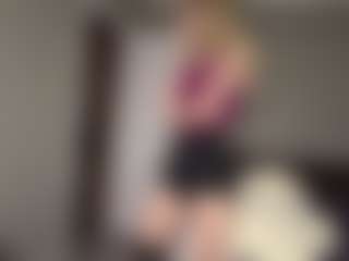 Bella's Live Sex Cam Show